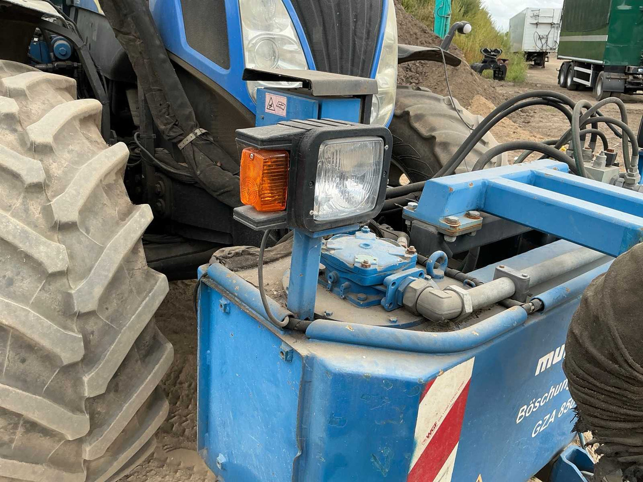Farm tractor New Holland T7.235