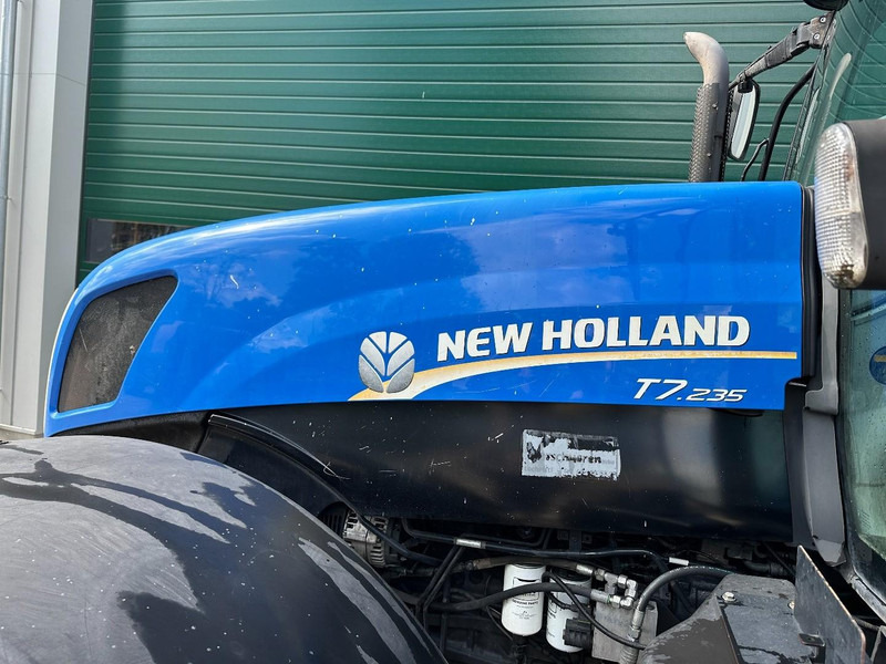 Farm tractor New Holland T7.235 Power Command