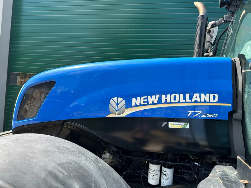 Farm tractor New Holland T7.250 Power Command