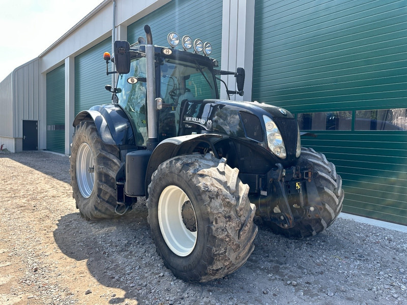 Farm tractor New Holland T7.260 Power Command