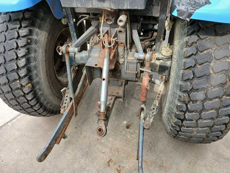 Farm tractor New Holland TC 27