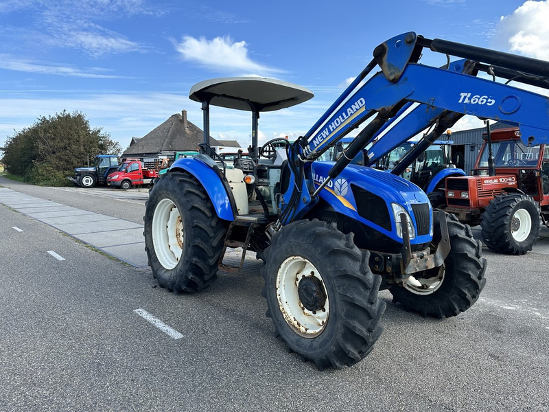 Farm tractor New Holland TD5.100