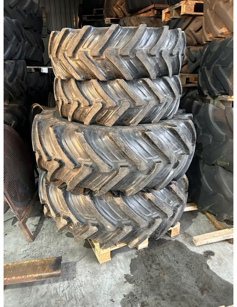 Farm tractor New Holland TN75S