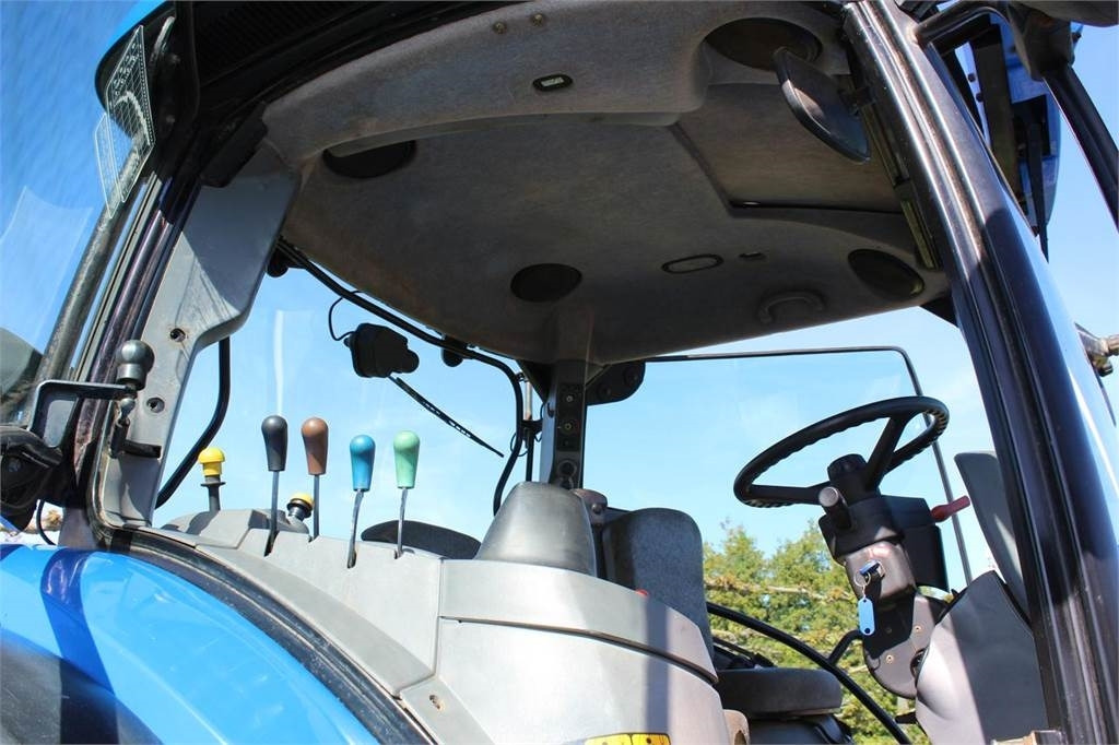 Farm tractor New Holland TSA135A