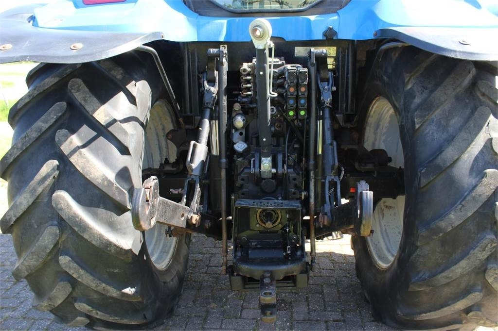 Farm tractor New Holland TSA135A