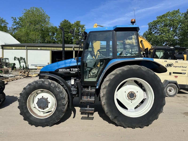 Farm tractor New Holland TS 90