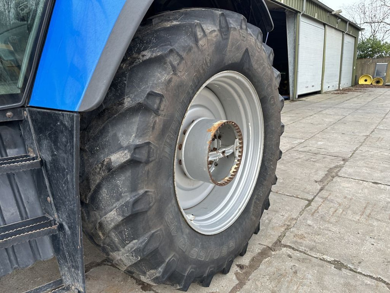 Farm tractor New Holland TVT 195 Dutch registration
