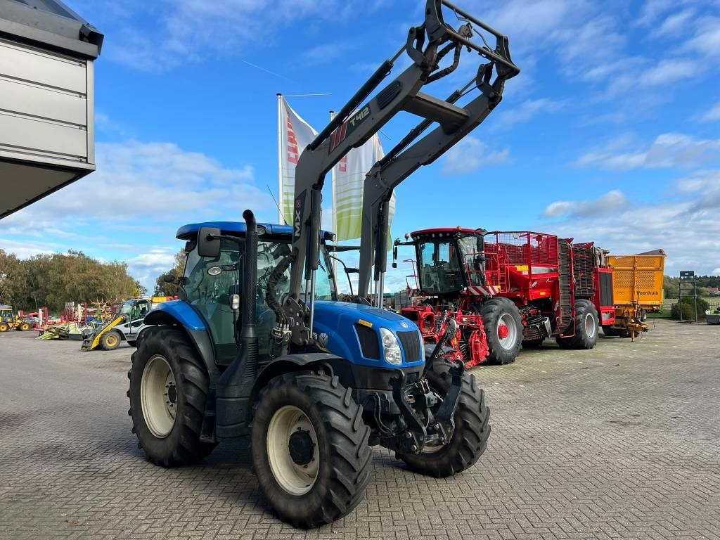 Farm tractor New Holland T 6.155