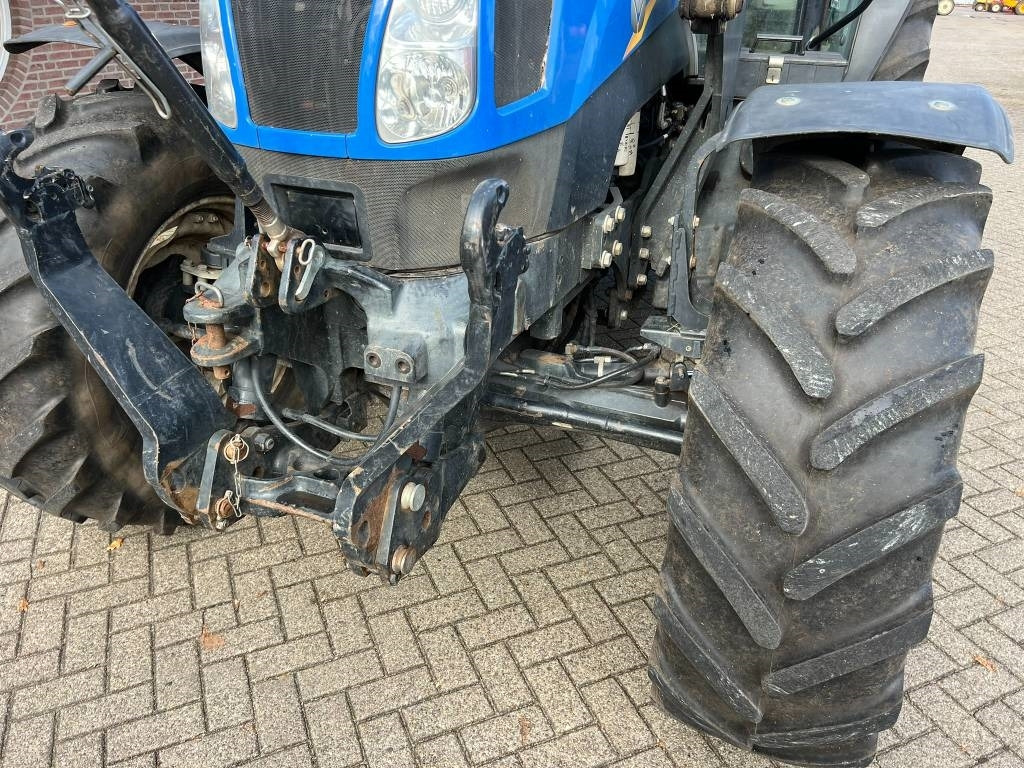 Farm tractor New Holland T 6.155