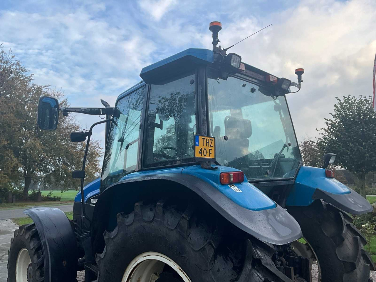 Farm tractor New holland TS90