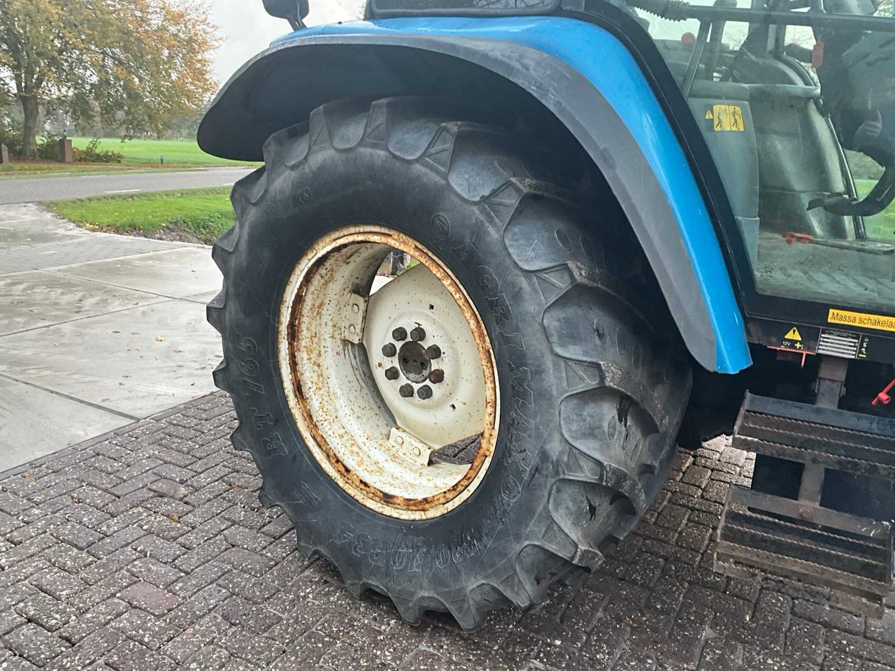 Farm tractor New holland TS90
