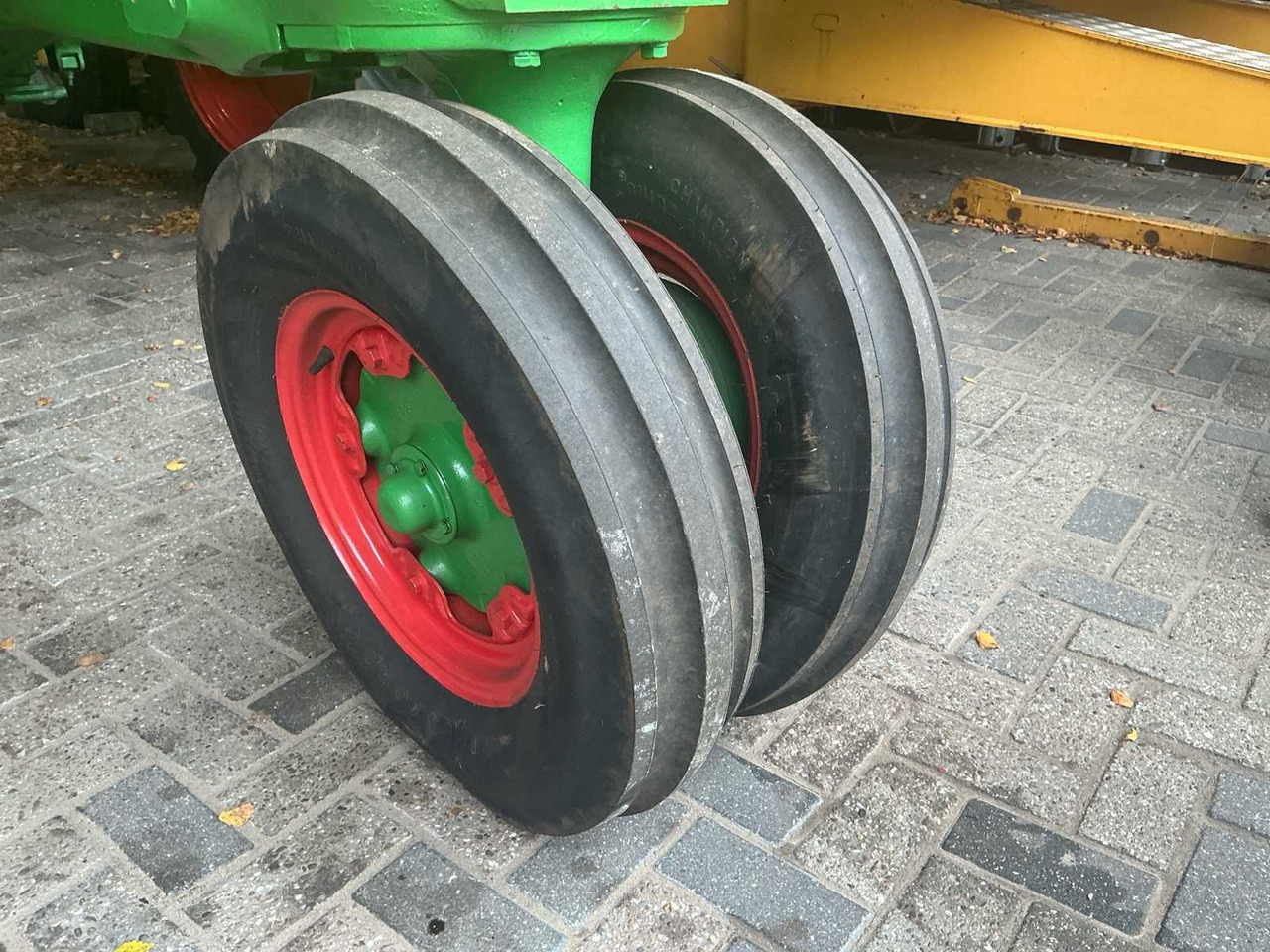 Farm tractor Oliver SUPER 77