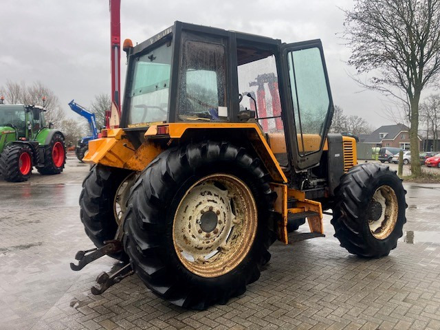 Farm tractor RENAULT 145.14