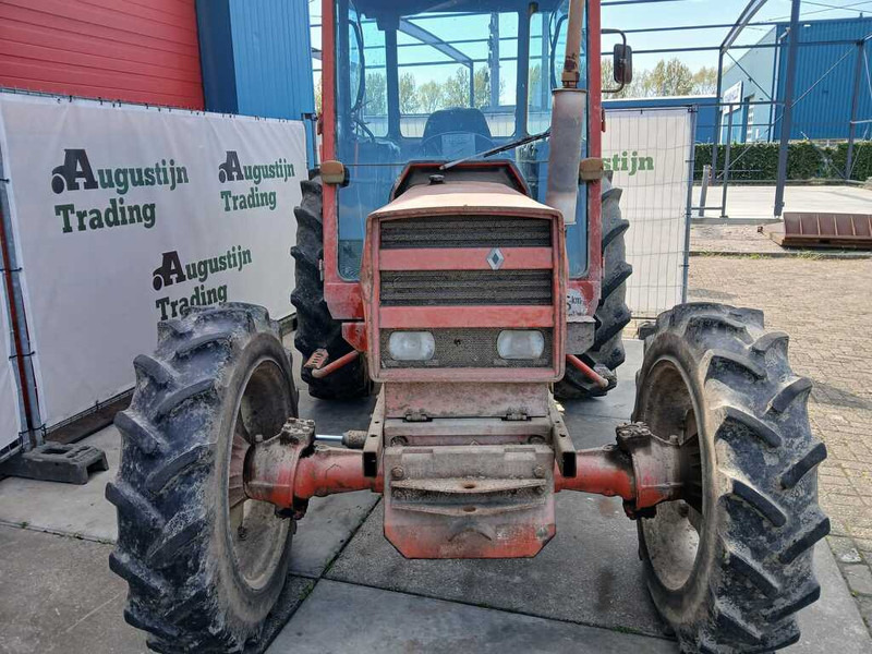 Farm tractor Renault 781-4