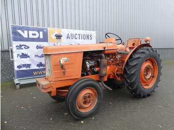 Farm tractor Renault Super 7 Vineyard