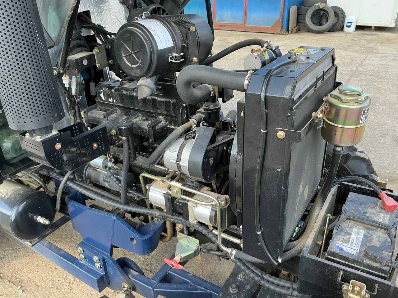 Farm tractor SAILLONG - SCOUT XT 404 - 4-WHEEL DRIVE TRACTOR - 2023