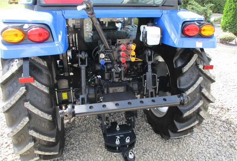 Farm tractor Solis 50 Fabriksny traktor med 2 års garanti, lukket kab