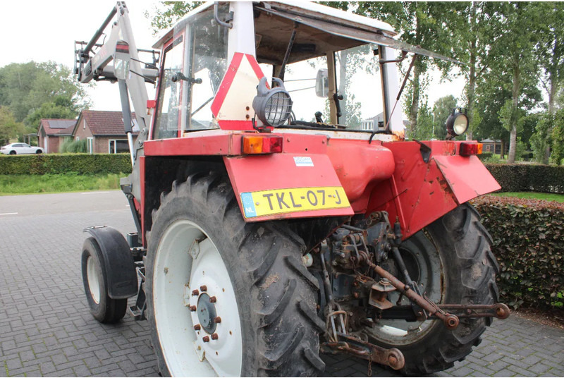 Farm tractor Steyr 8080 met voorlader