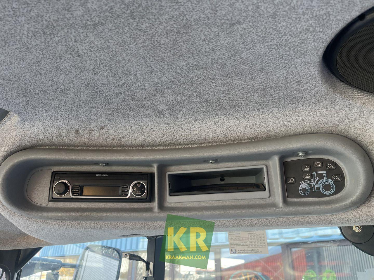 Farm tractor T6080 Elite New Holland