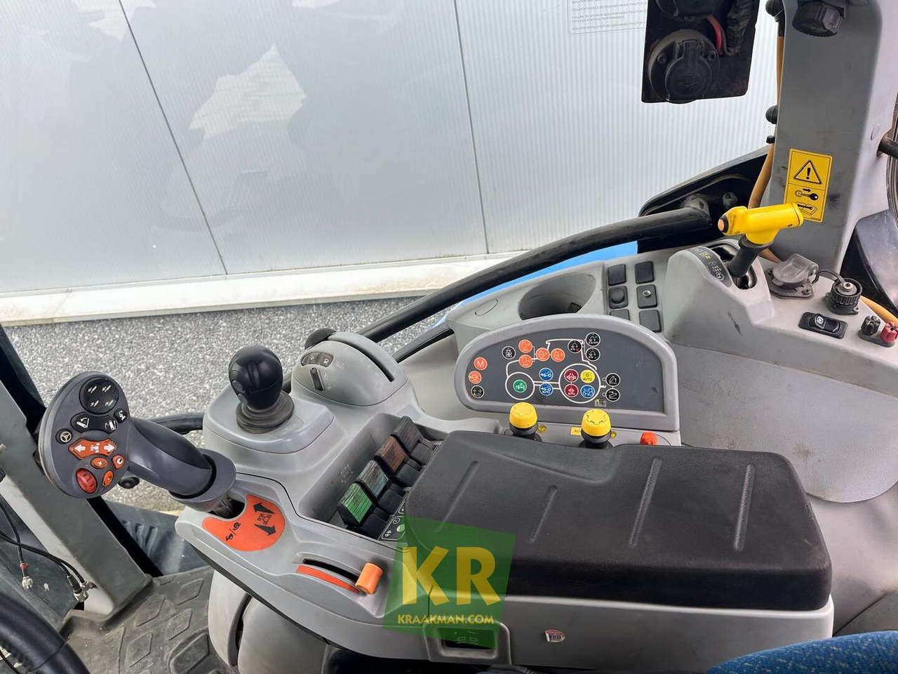 Farm tractor T6.160 New Holland