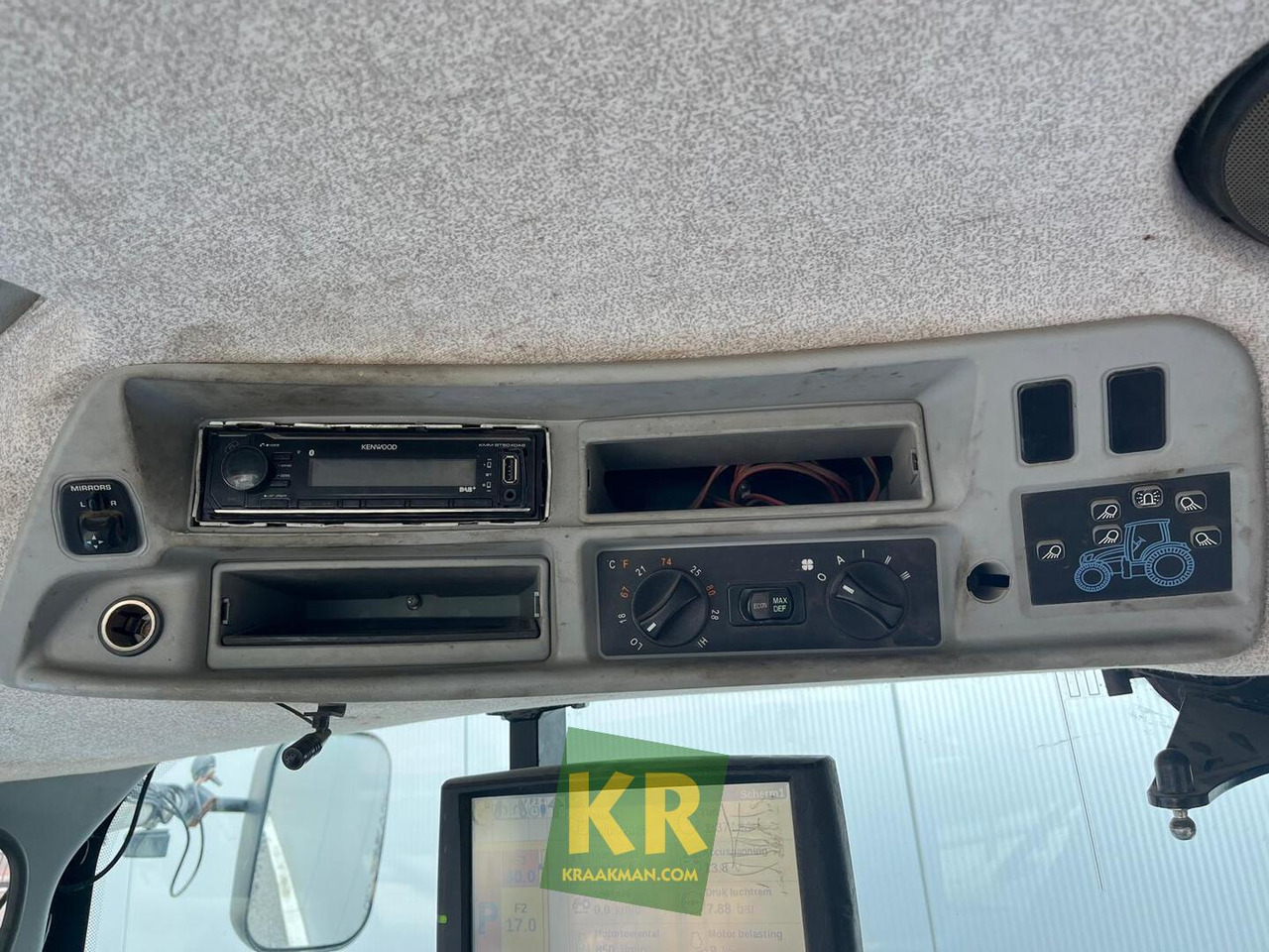 Farm tractor T6.160 New Holland