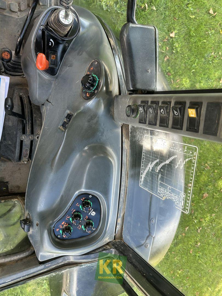 Farm tractor TN75S New Holland