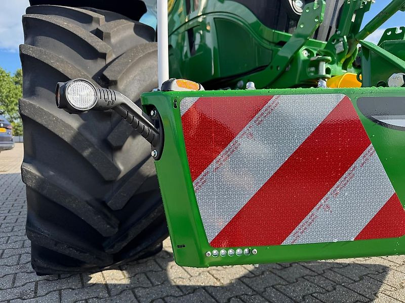 Farm tractor TractorBumper SafetyWeight Frontgewicht Bumper Gewicht