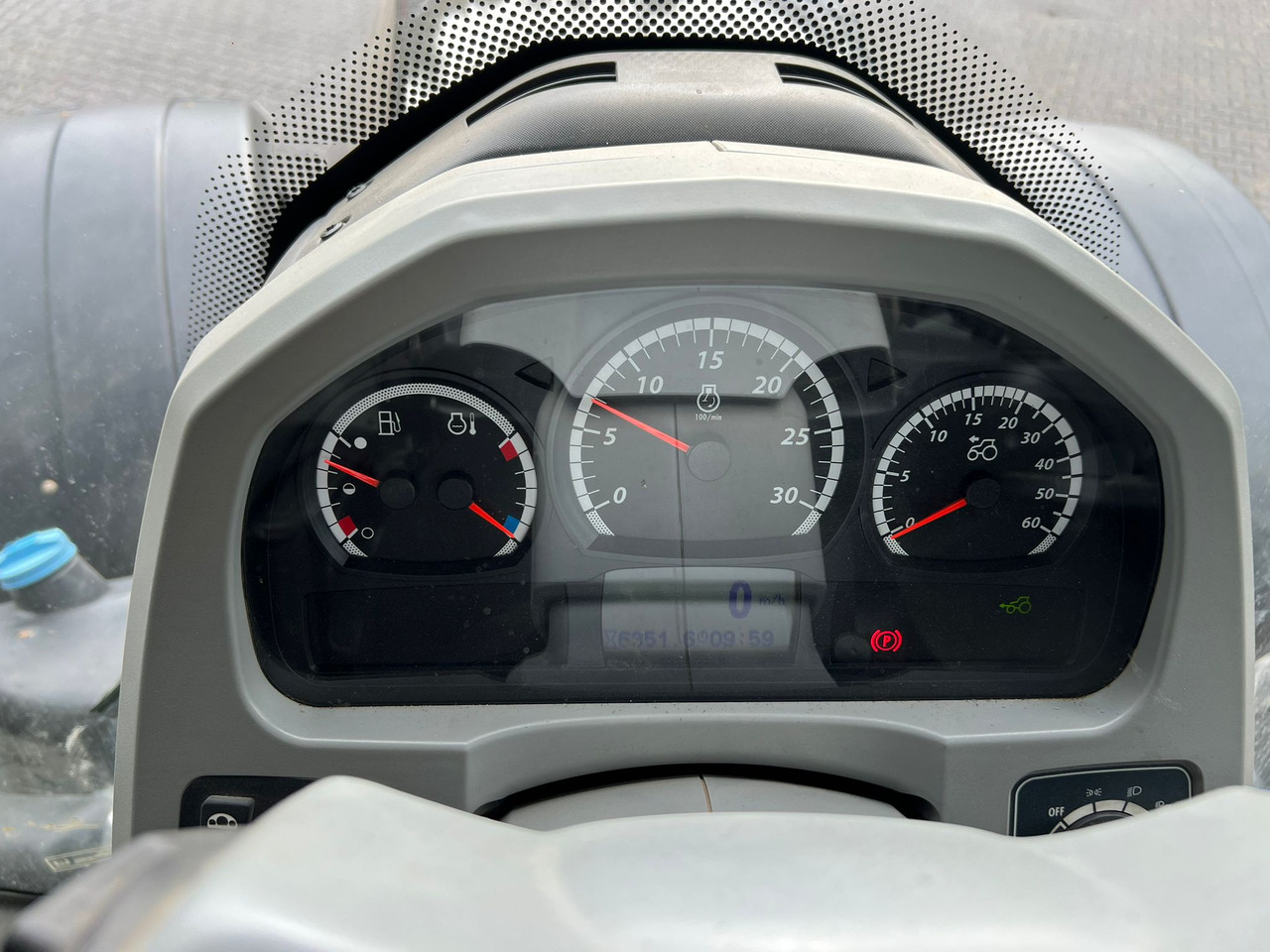 Farm tractor VALTRA T174 Versu