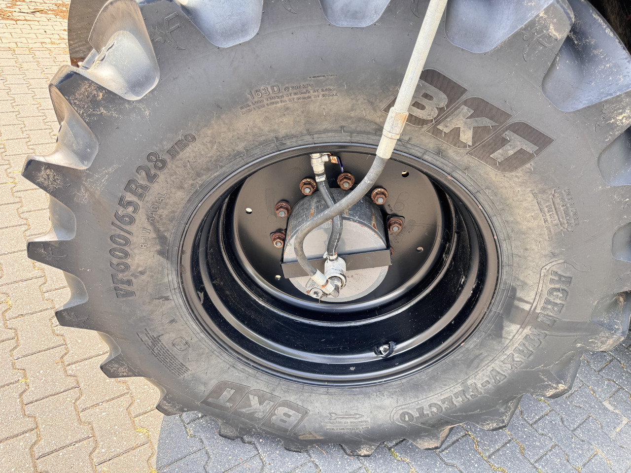 Farm tractor VALTRA T214 Direct