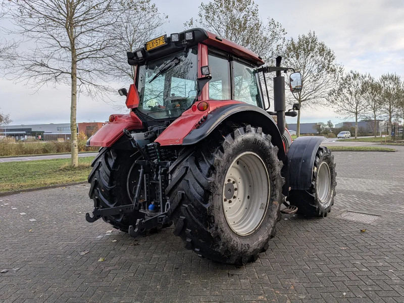 Farm tractor Valtra N142 N142