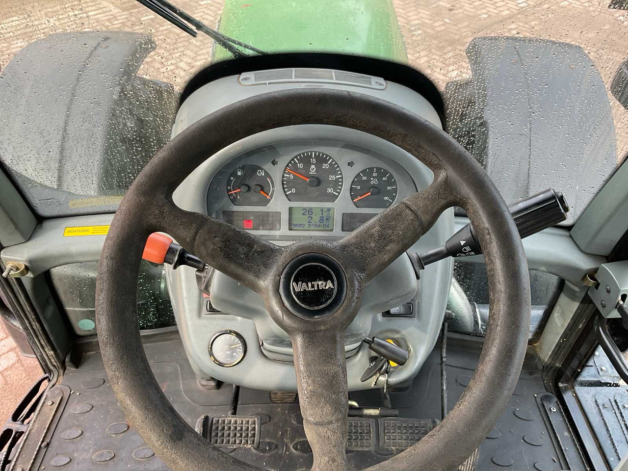 Farm tractor Valtra T163e