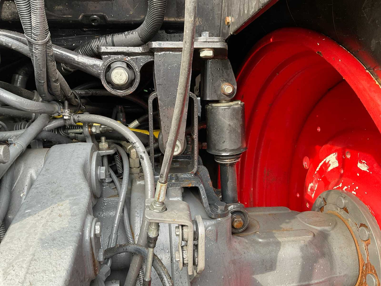 Farm tractor Valtra T163e