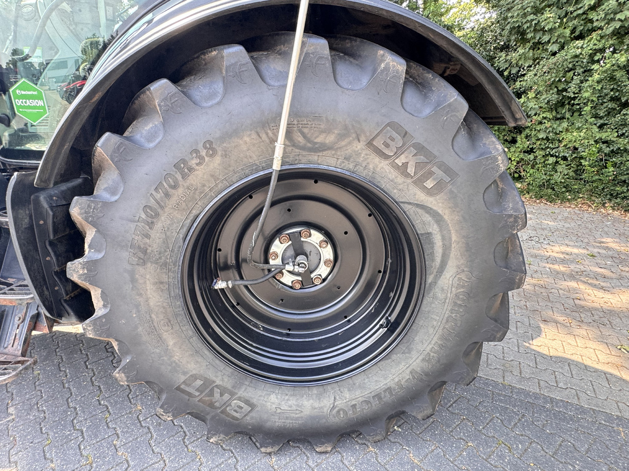 Farm tractor Valtra T214 Direct