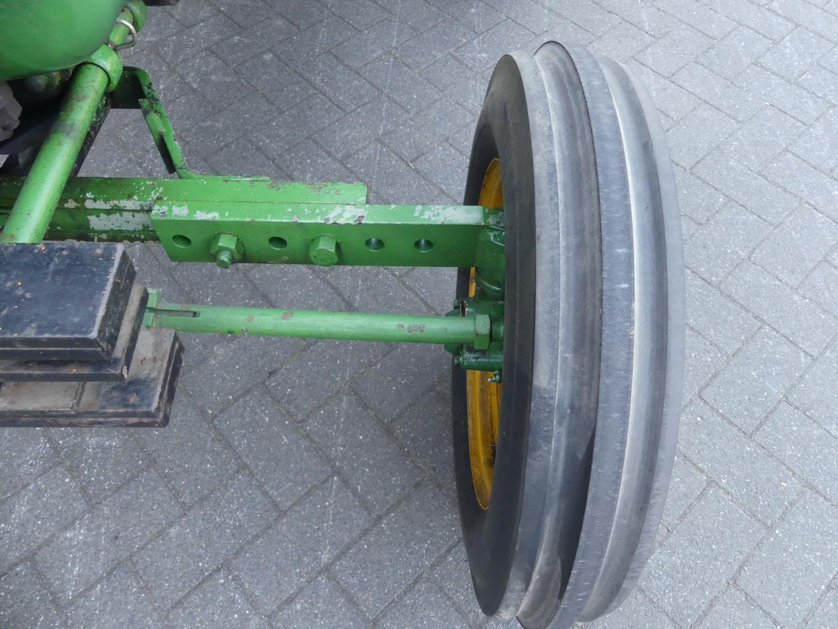 Farm tractor Vierzon 201