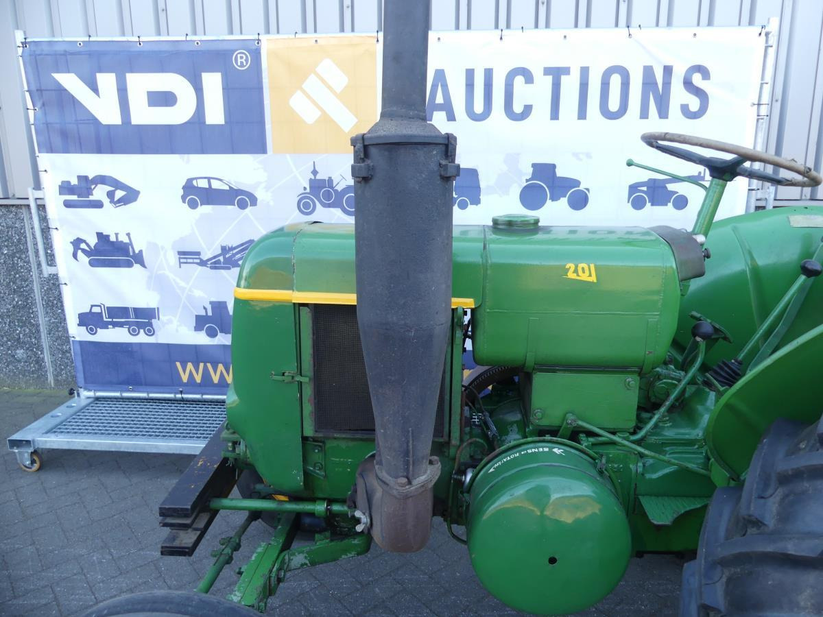 Farm tractor Vierzon 201