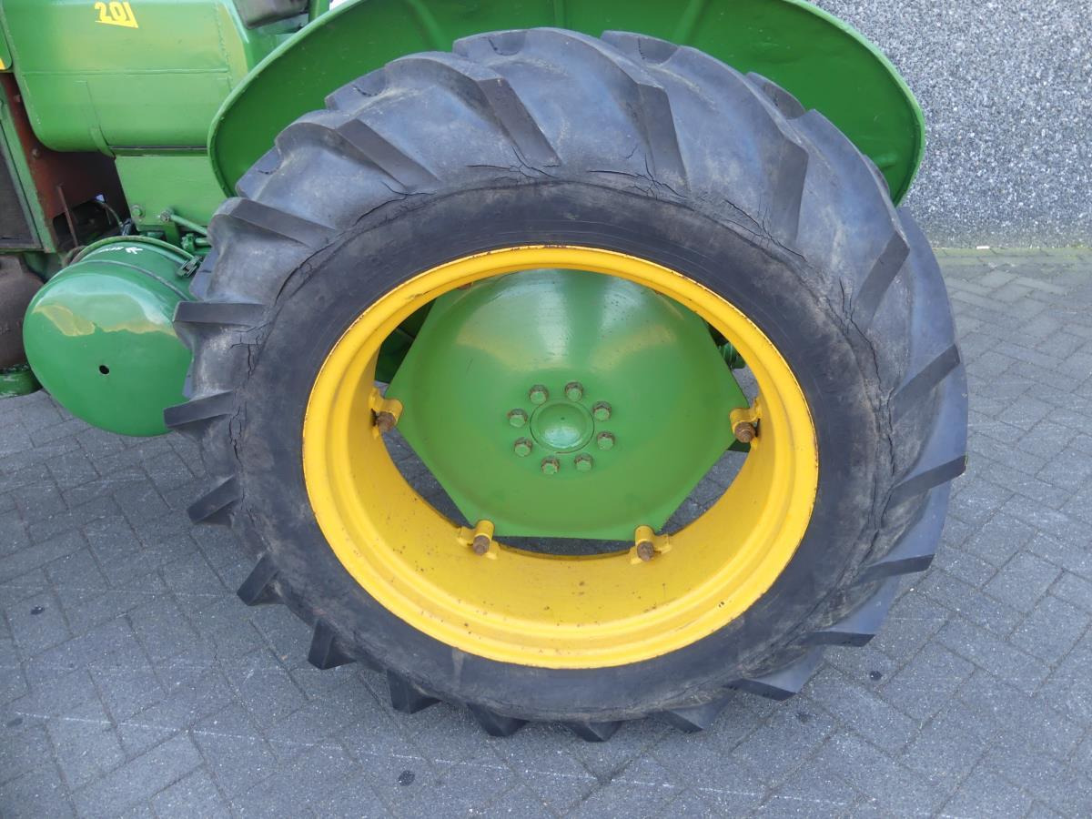 Farm tractor Vierzon 201