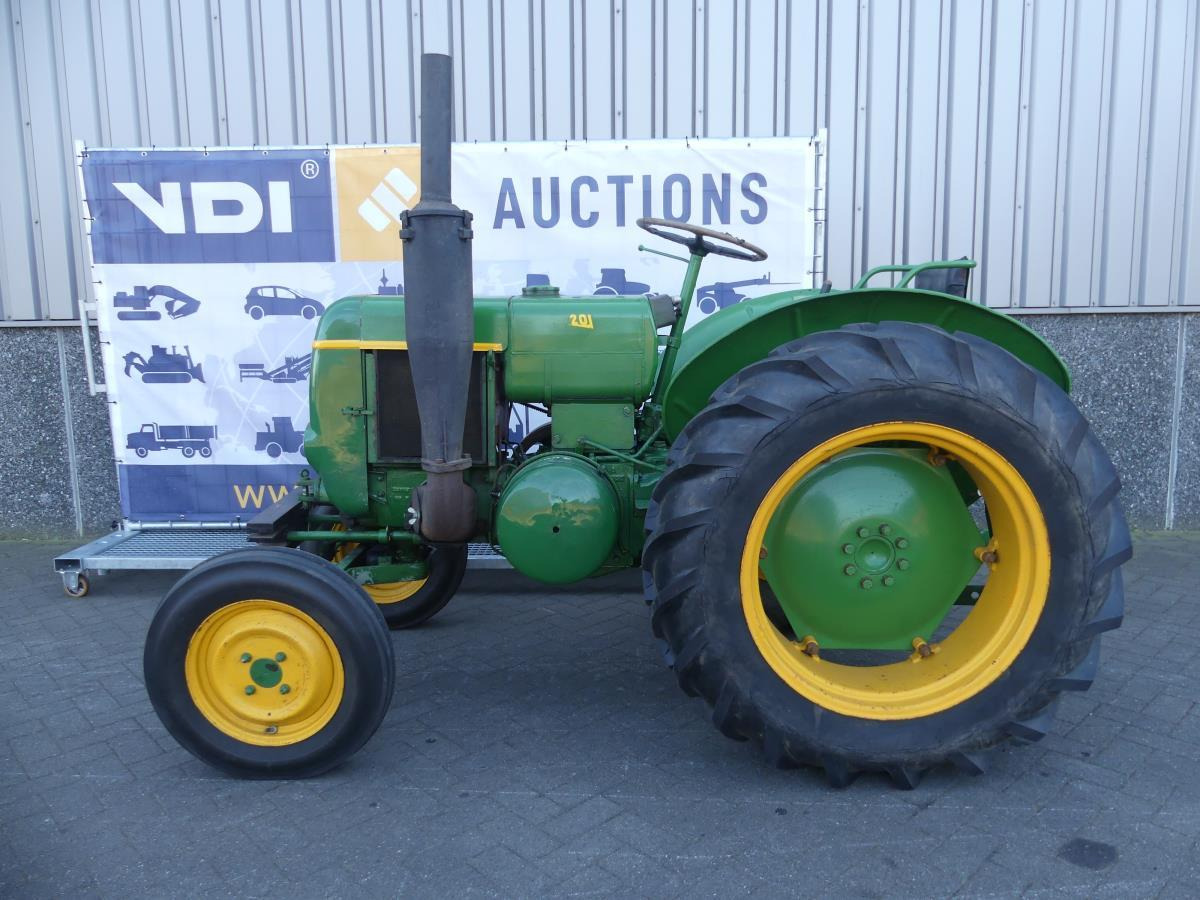 Farm tractor Vierzon 201
