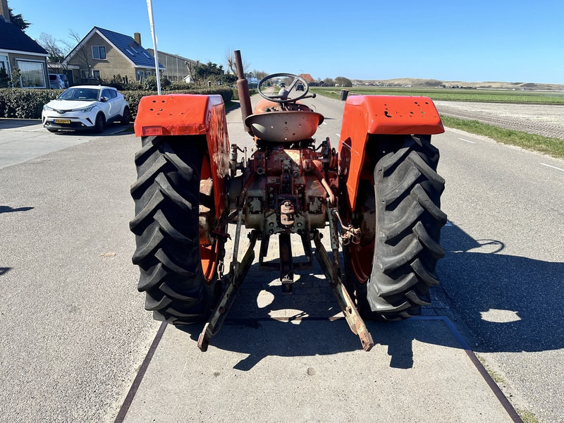 Farm tractor Zetor 4511