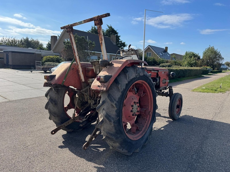 Farm tractor Zetor 4511