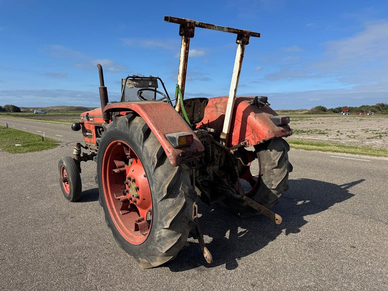 Farm tractor Zetor 4511