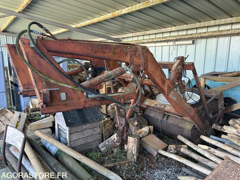 Farm tractor tracteur international 743 avec chargeur et gyrobroyeur
