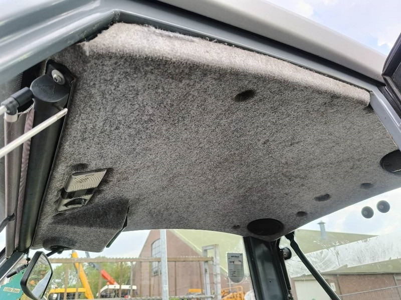 Farm trailer Aebi TT280 werktuigdrager maaier laag zwaartepunt