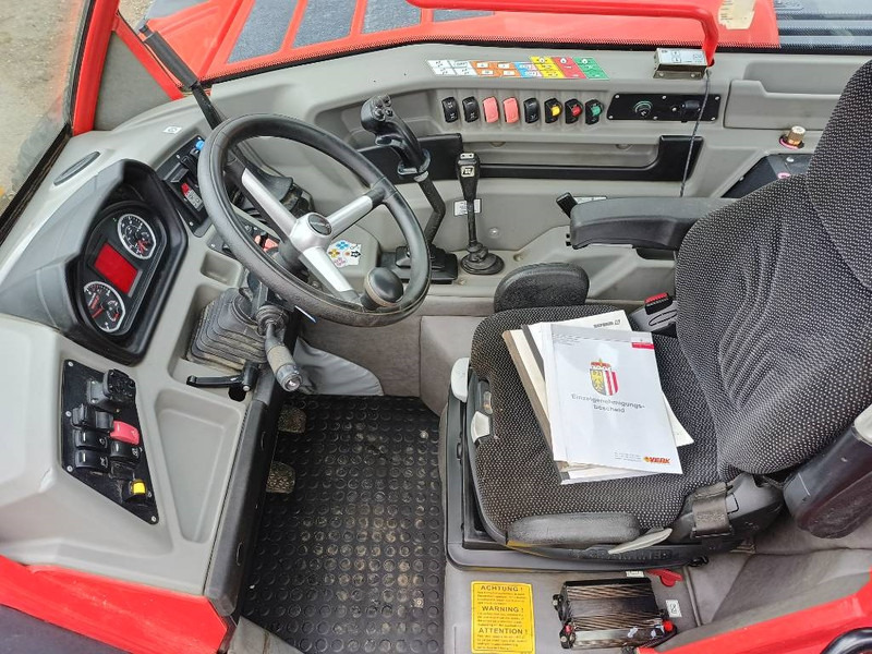 Farm trailer Reform Metrac H7 RX maaier mower traction 4x4x4 all terra