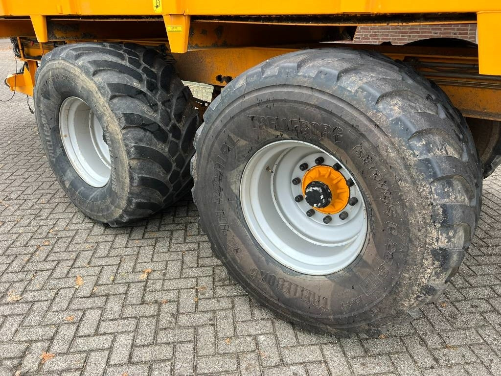 Farm trailer Veenhuis SW 400 Silagewagen