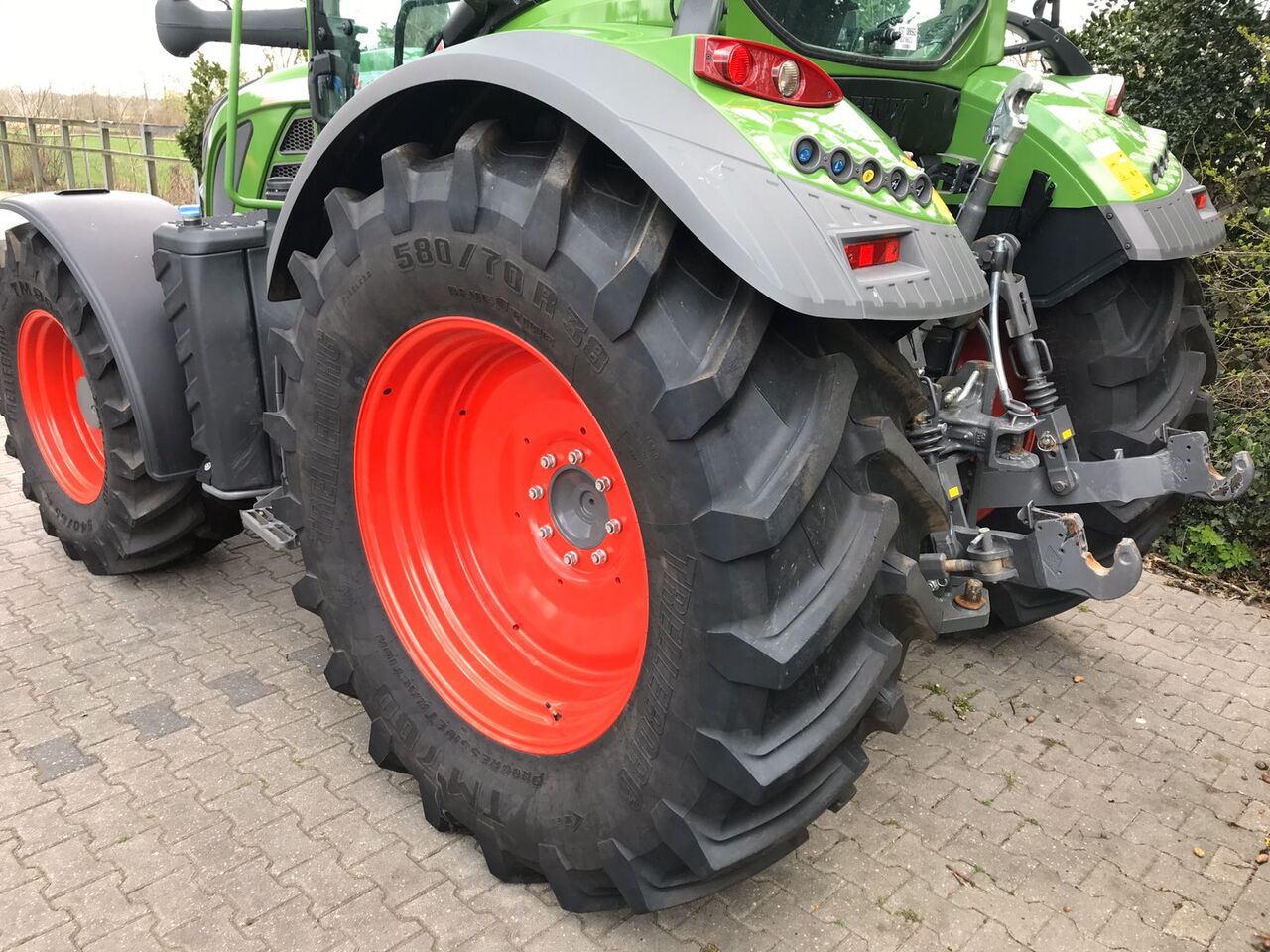 Farm tractor Fendt 514 Vario S4 ProfiPlus: picture 12