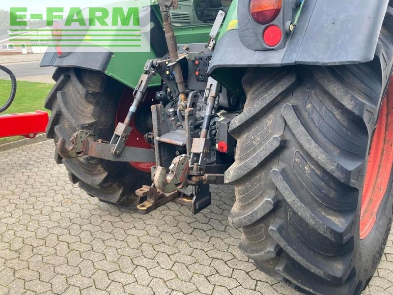 Farm tractor Fendt 716: picture 8