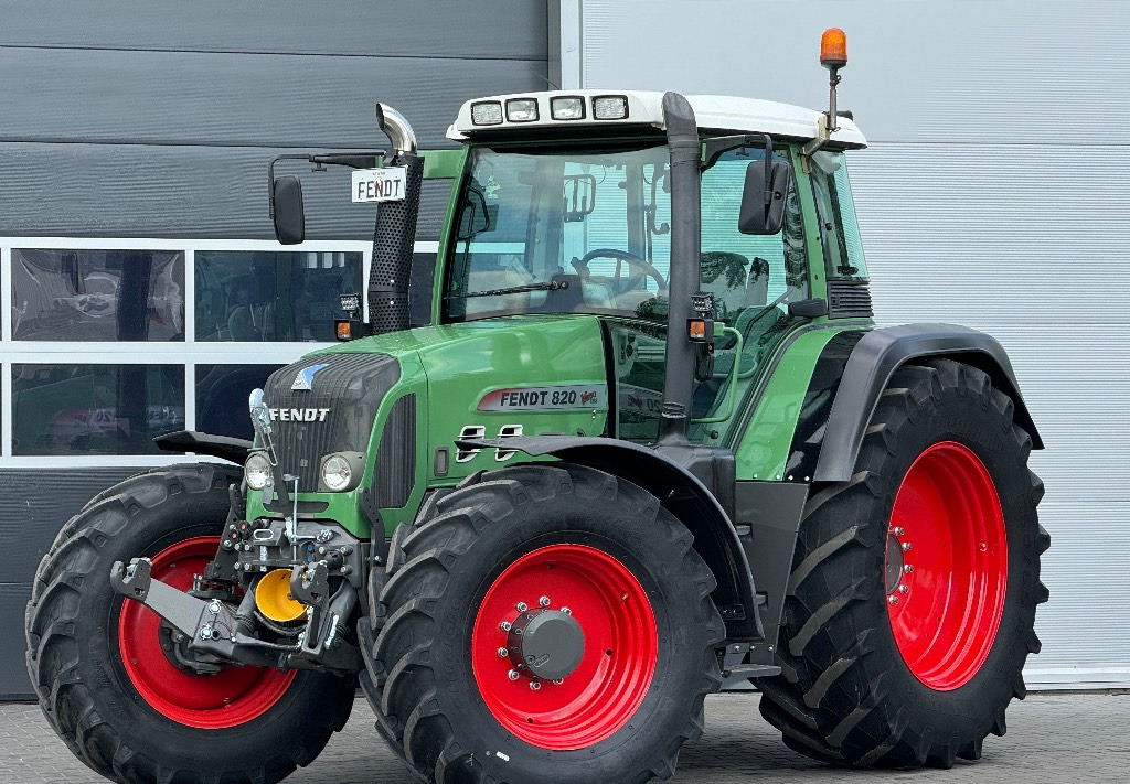 Farm tractor Fendt 820 Vario TMS: picture 2