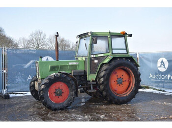 Farm tractor Fendt Farmer 108 LS: picture 1