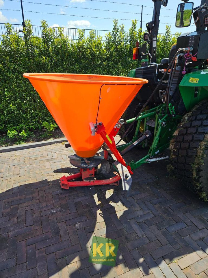 Fertilizer spreader 440L Agromet