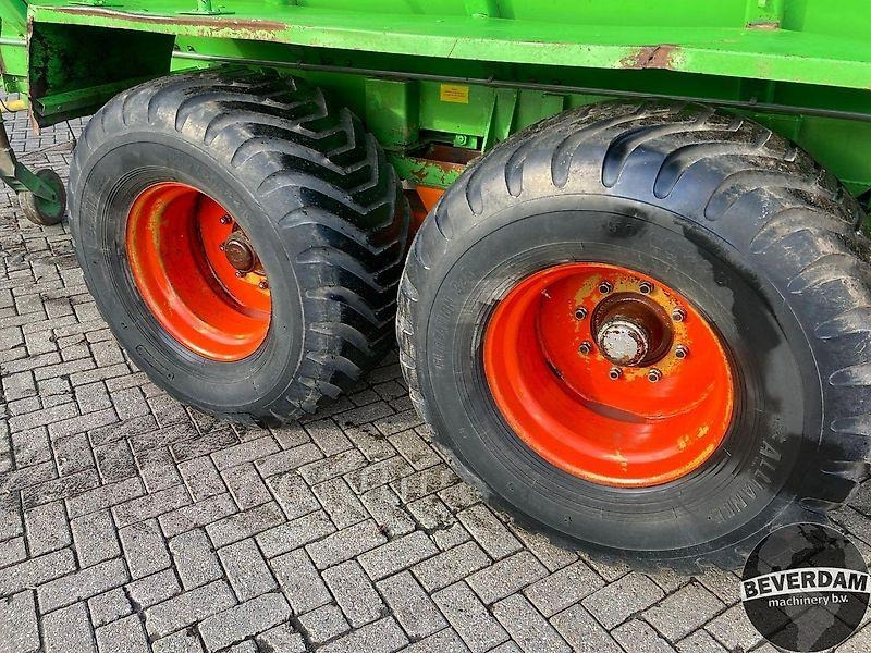 Fertilizer spreader Amazone Rotina 8000 B